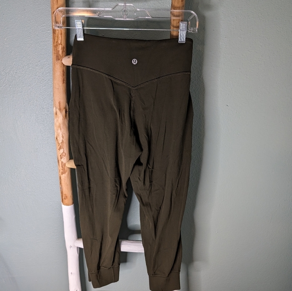Lululemon Align Jogger Crop size 4 - Picture 4 of 6
